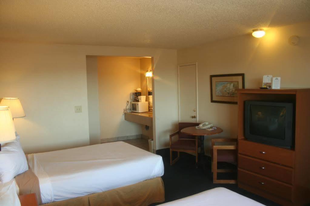 Days Inn By Wyndham Lake Havasu Lake Havasu City Exterior photo
